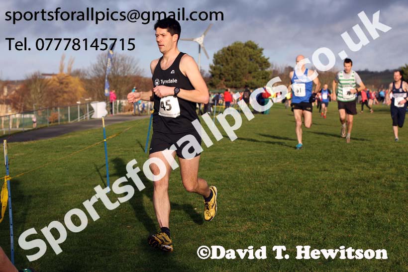 Mens veteran Cathedral Relays, Birtley. Photo:  David T. Hewitson/Sports for All Pics
